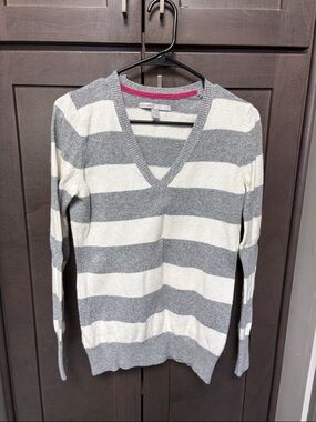 Old Navy Gray and Cream Striped V-Neck Sweater